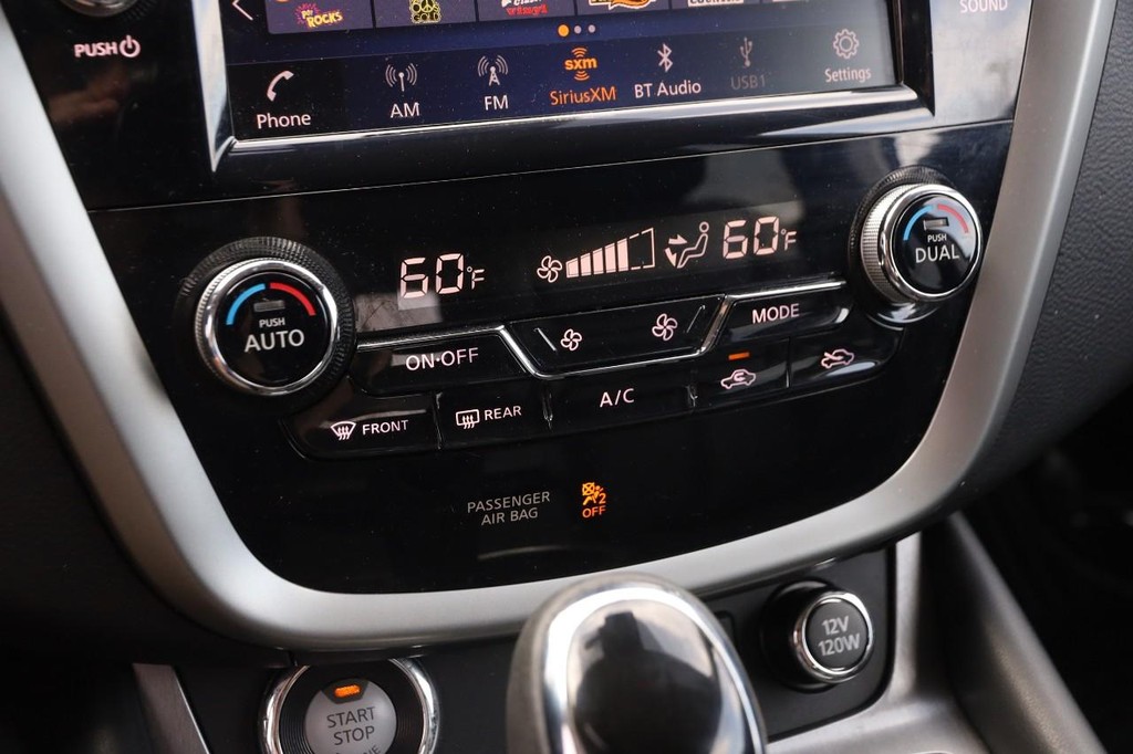 Nissan Murano Vehicle Image 18