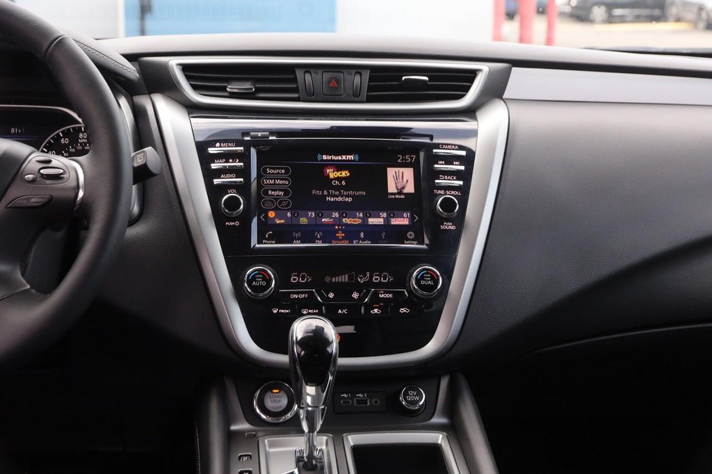 Nissan Murano Vehicle Image 24