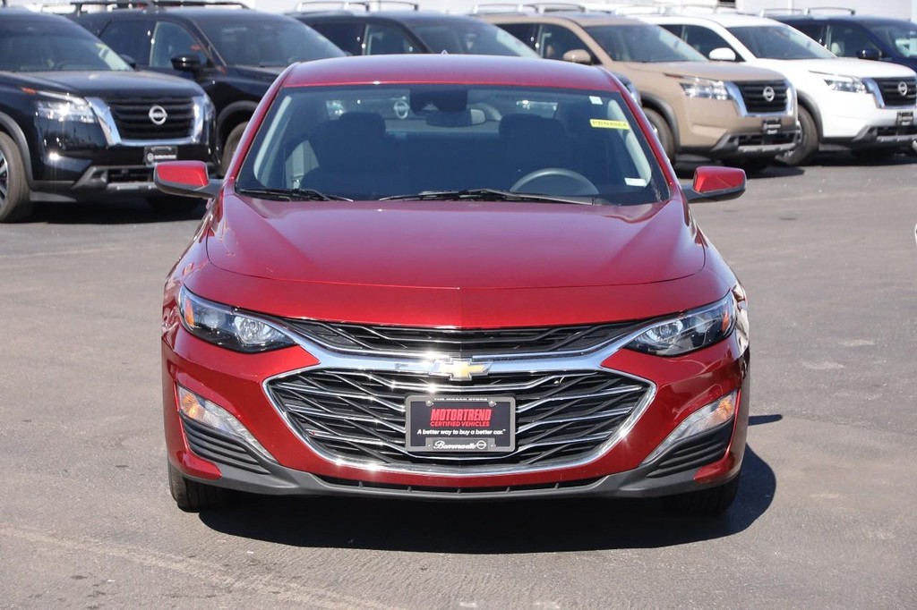 Chevrolet Malibu Vehicle Full-screen Gallery Image 4