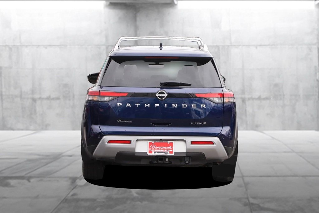 Nissan Pathfinder Vehicle Full-screen Gallery Image 6
