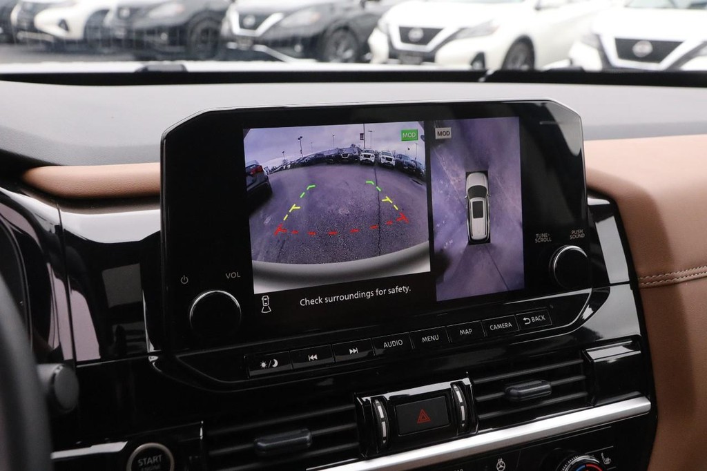 Nissan Pathfinder Vehicle Full-screen Gallery Image 20