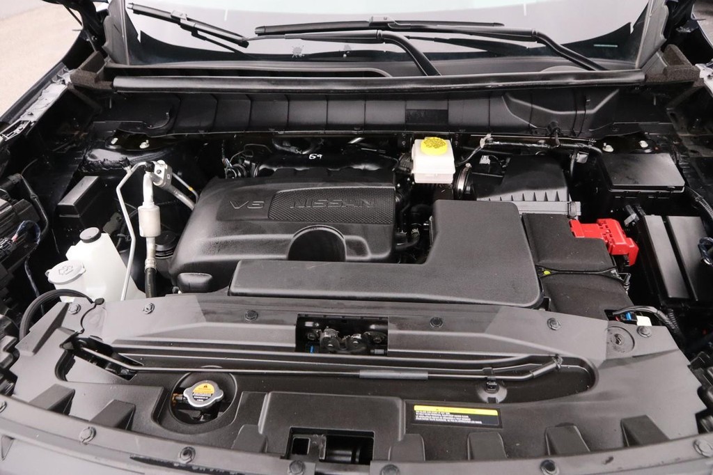 Nissan Pathfinder Vehicle Full-screen Gallery Image 29