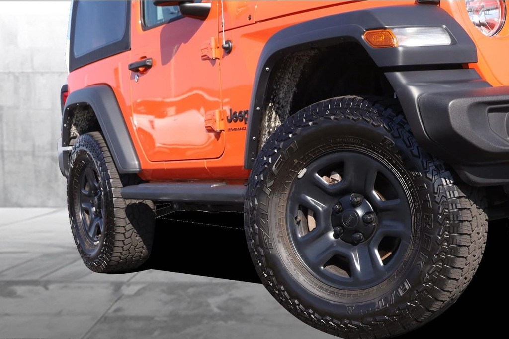 Jeep Wrangler Vehicle Image 03