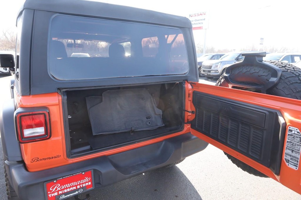 Jeep Wrangler Vehicle Image 07