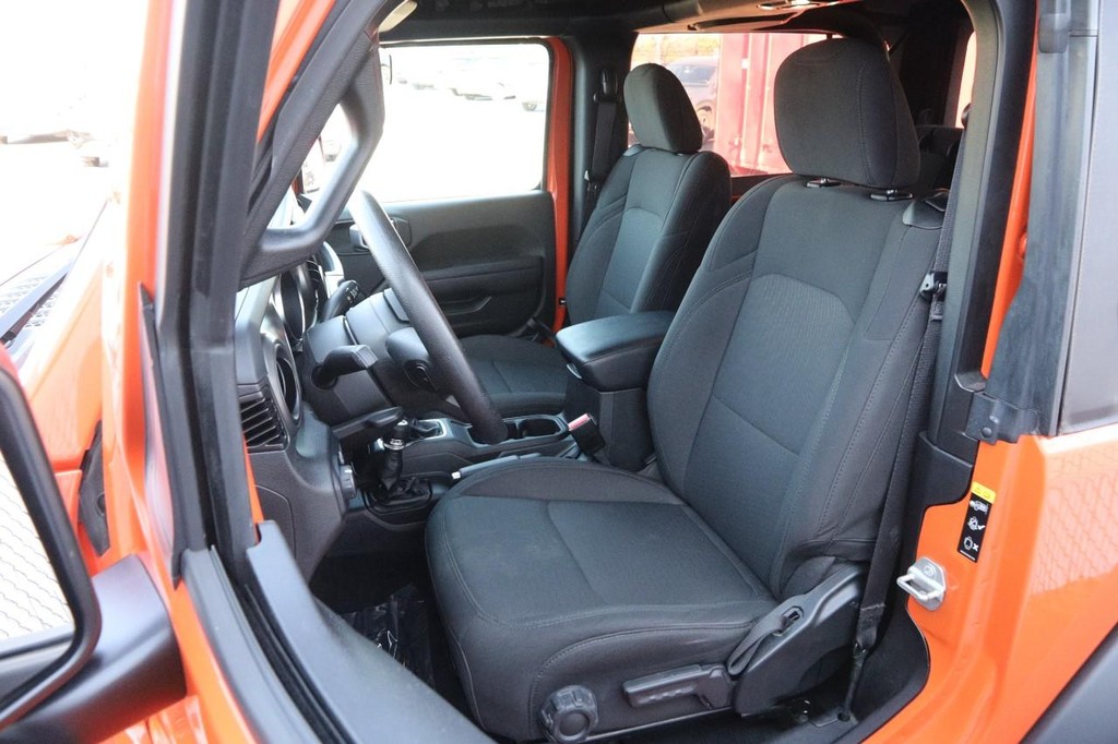 Jeep Wrangler Vehicle Image 08