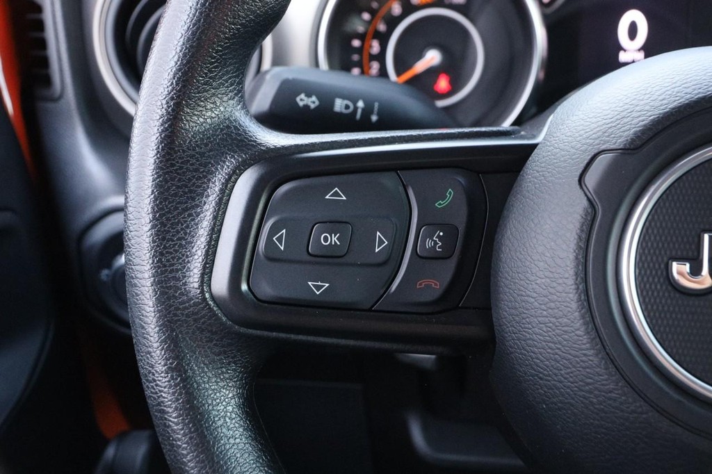 Jeep Wrangler Vehicle Image 11