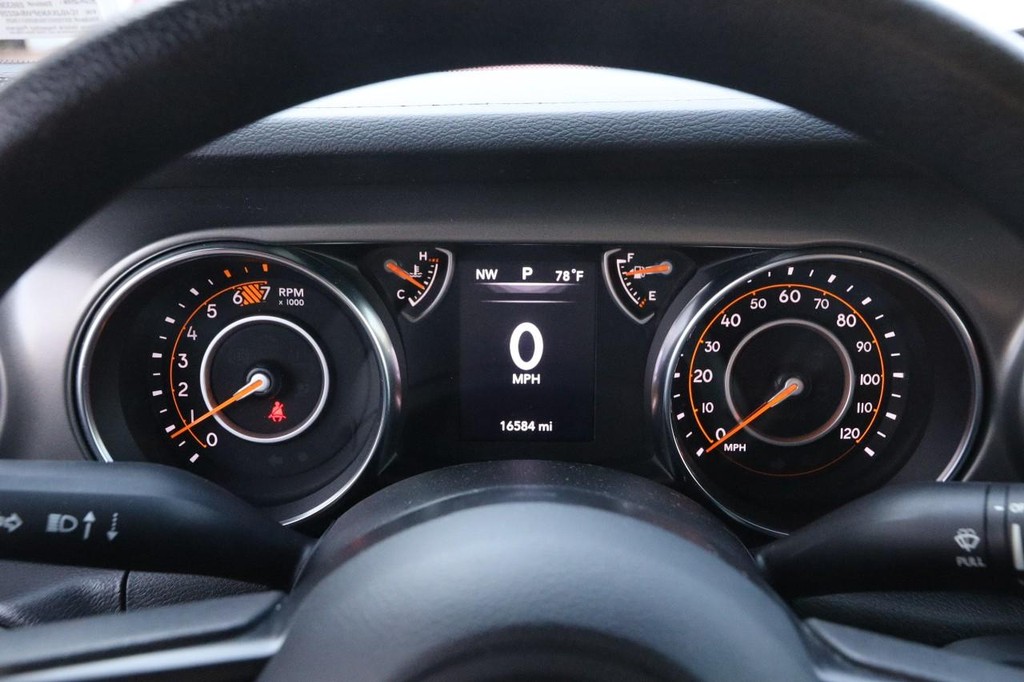 Jeep Wrangler Vehicle Image 13