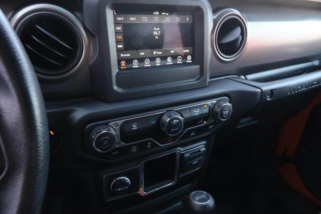 Jeep Wrangler Vehicle Image 15