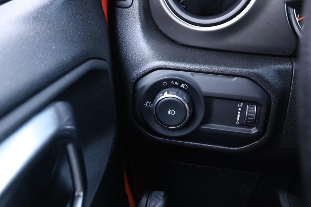 Jeep Wrangler Vehicle Image 19