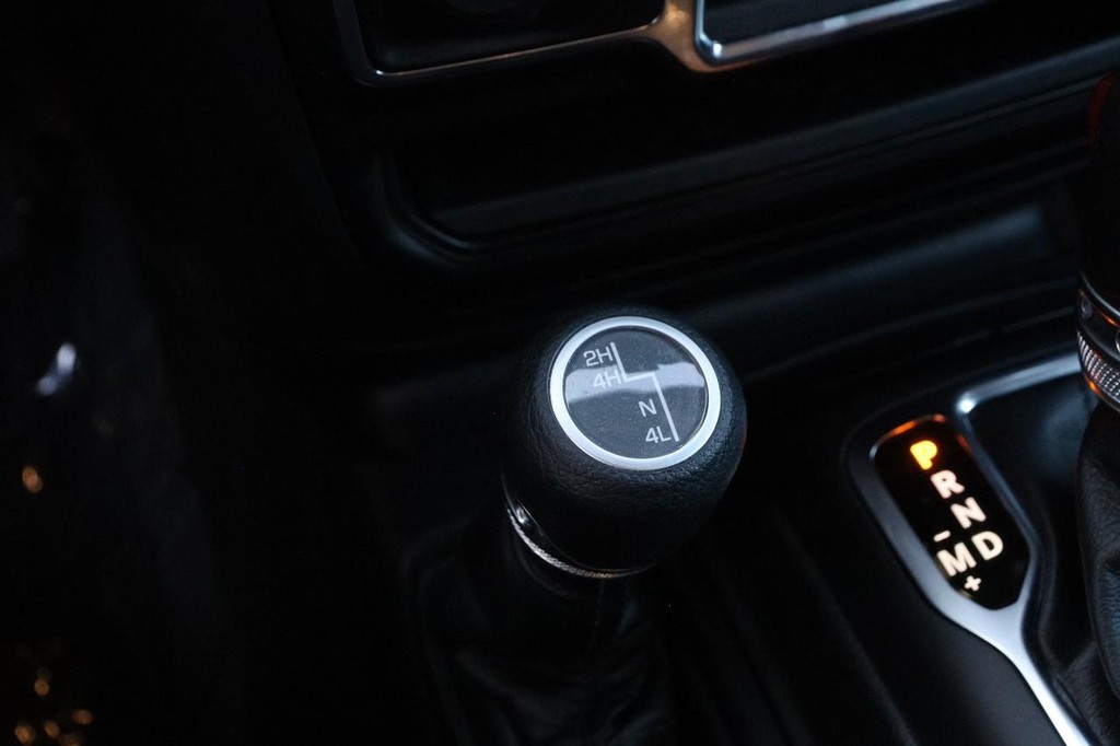 Jeep Wrangler Vehicle Image 20