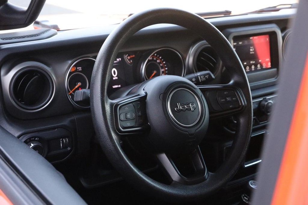 Jeep Wrangler Vehicle Image 23