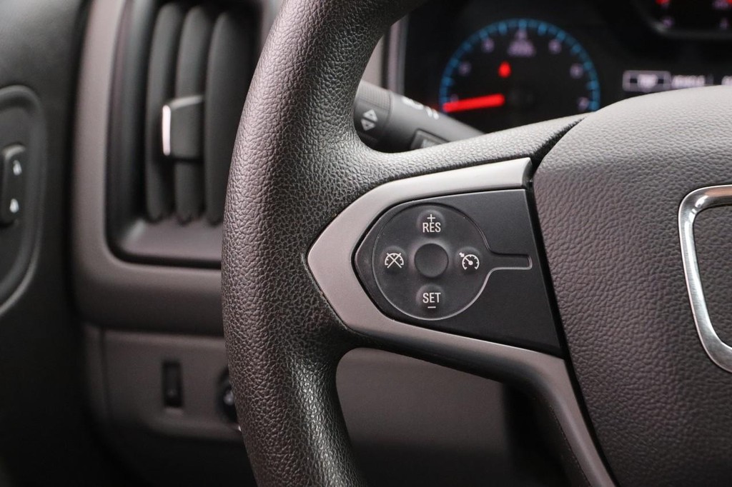 GMC Canyon Vehicle Image 11