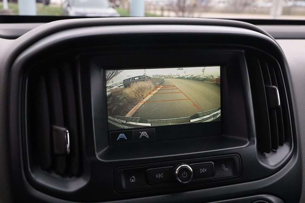 GMC Canyon Vehicle Image 15