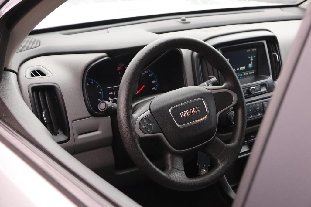 GMC Canyon Vehicle Image 19