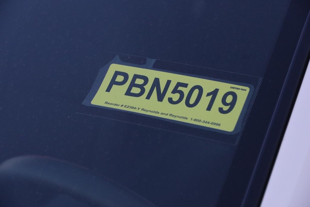 Nissan Altima Vehicle Full-screen Gallery Image 22