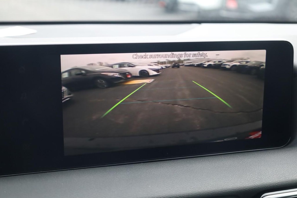 Nissan Sentra Vehicle Image 16