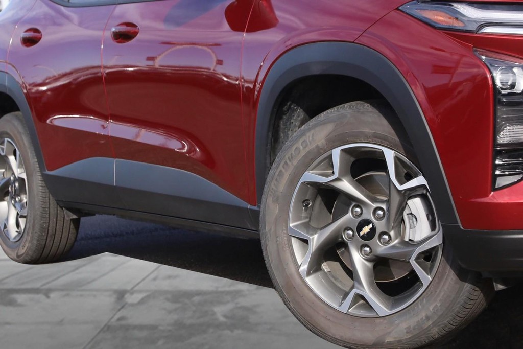 Chevrolet Trax Vehicle Full-screen Gallery Image 03