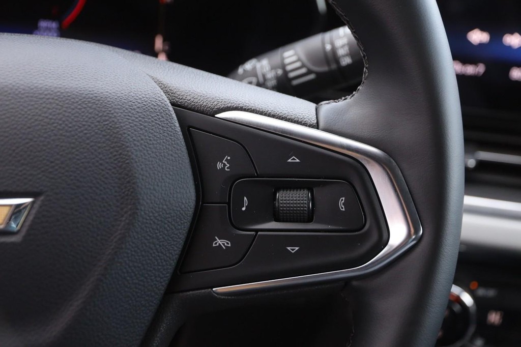 Chevrolet Trax Vehicle Full-screen Gallery Image 12