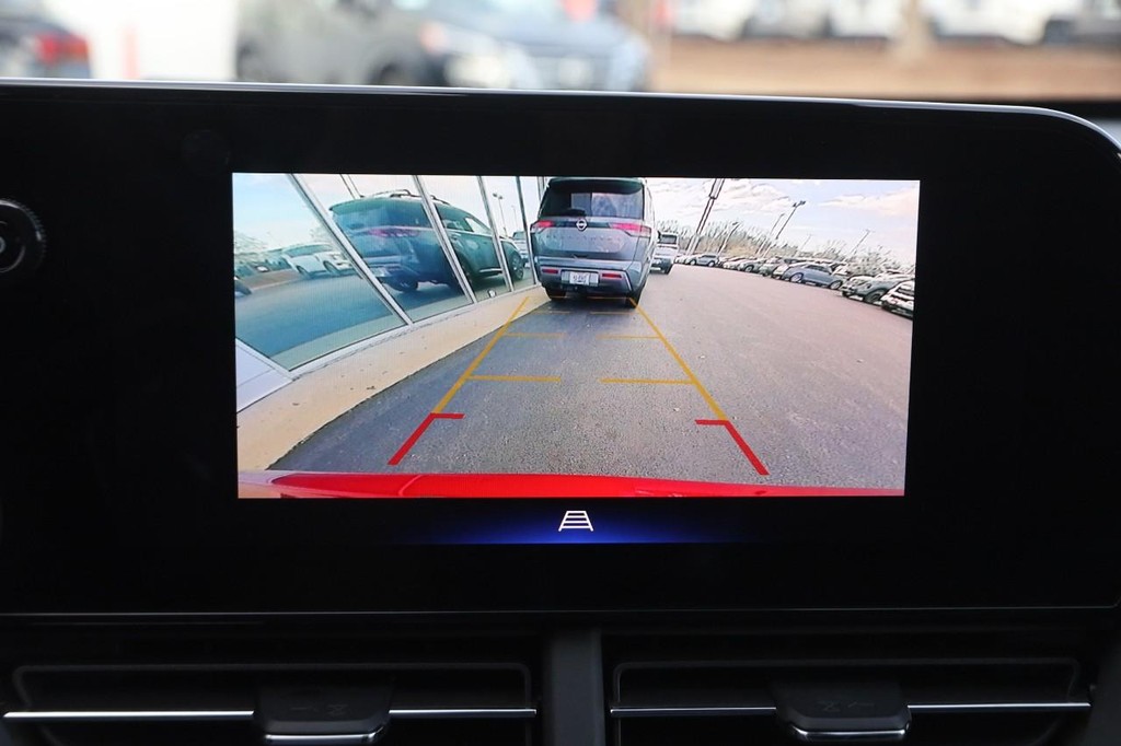 Chevrolet Trax Vehicle Full-screen Gallery Image 16