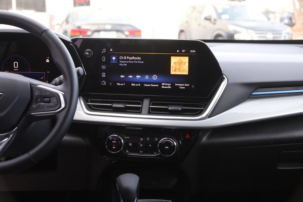 Chevrolet Trax Vehicle Full-screen Gallery Image 22