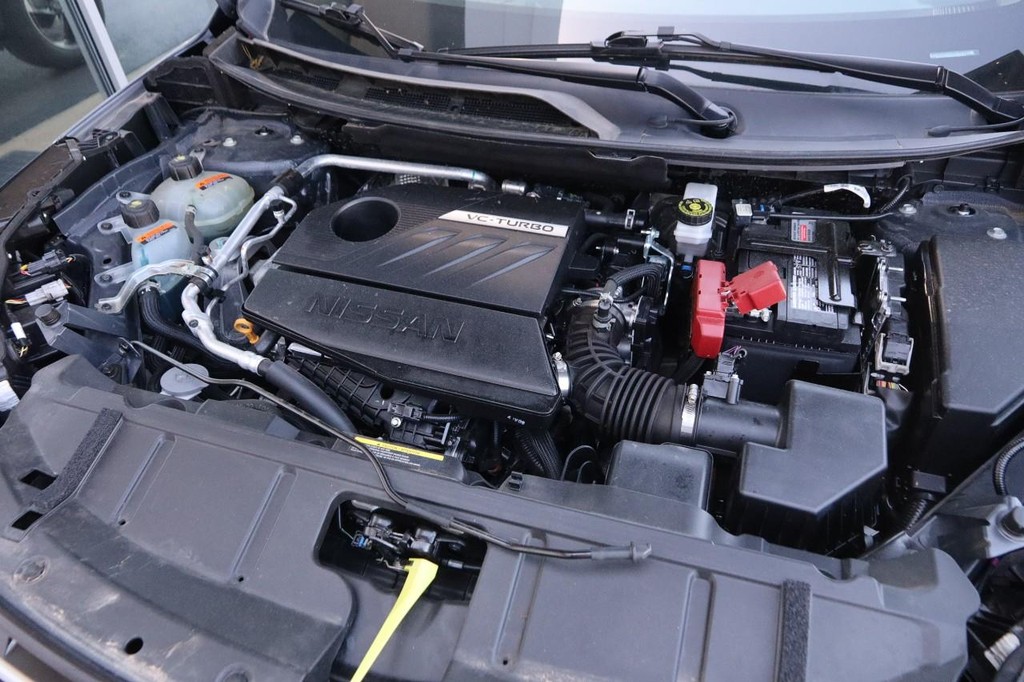 Nissan Rogue Vehicle Full-screen Gallery Image 28
