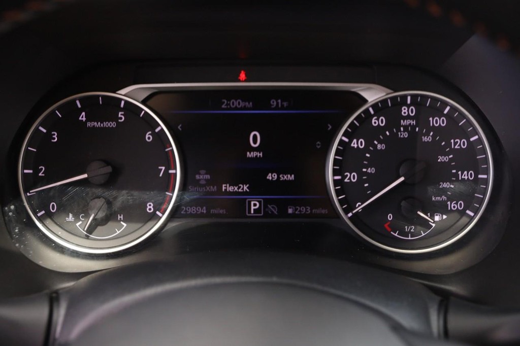 Nissan Sentra Vehicle Full-screen Gallery Image 13