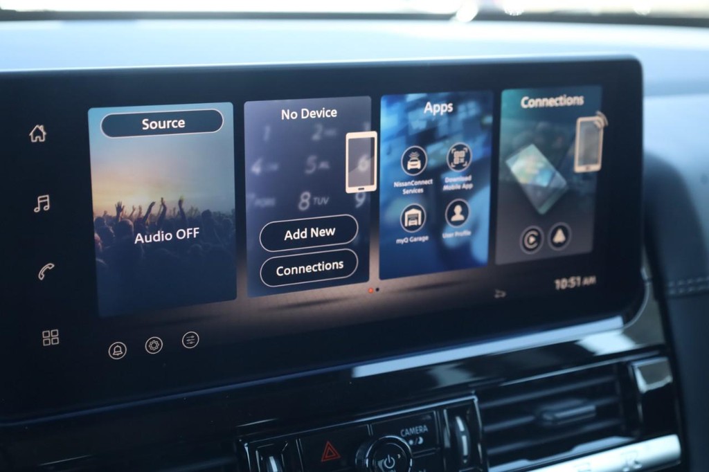 Nissan Pathfinder Vehicle Full-screen Gallery Image 14