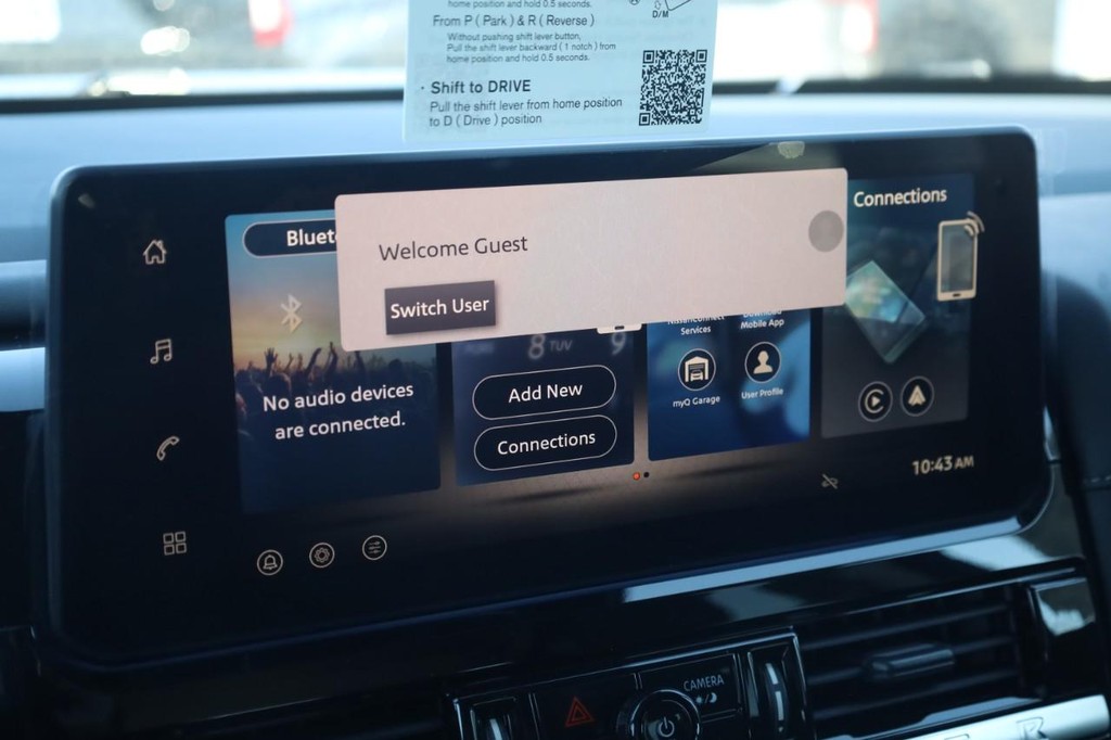 Nissan Pathfinder Vehicle Full-screen Gallery Image 14