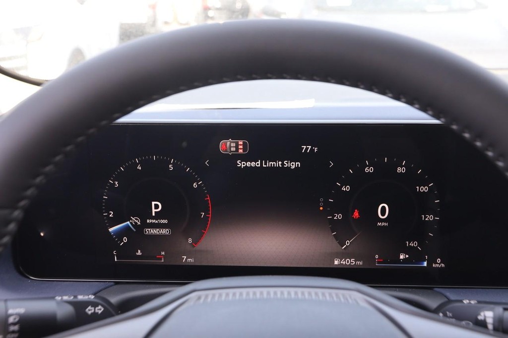 Nissan Sentra Vehicle Full-screen Gallery Image 14