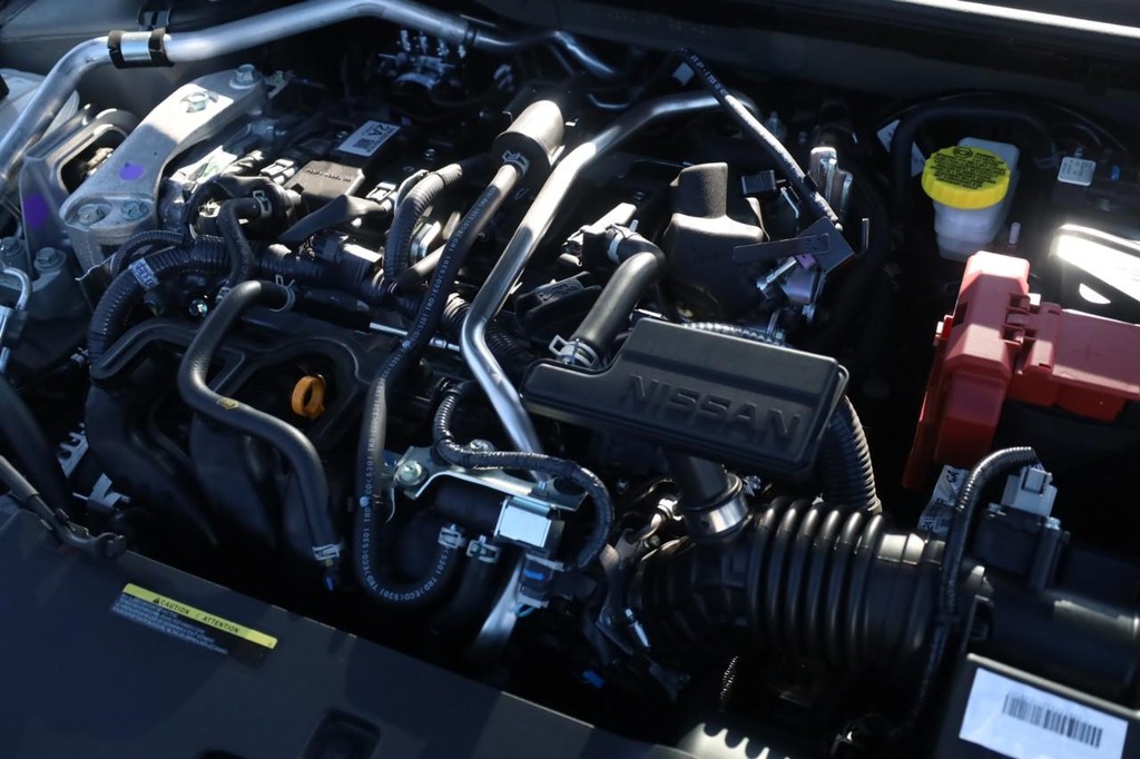 Nissan Sentra Vehicle Image 23