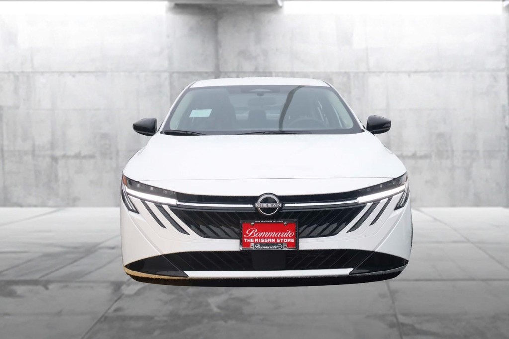 Nissan Sentra Vehicle Image 04