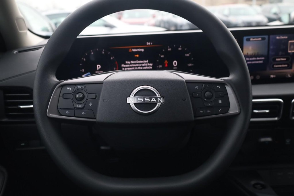 Nissan Sentra Vehicle Image 08