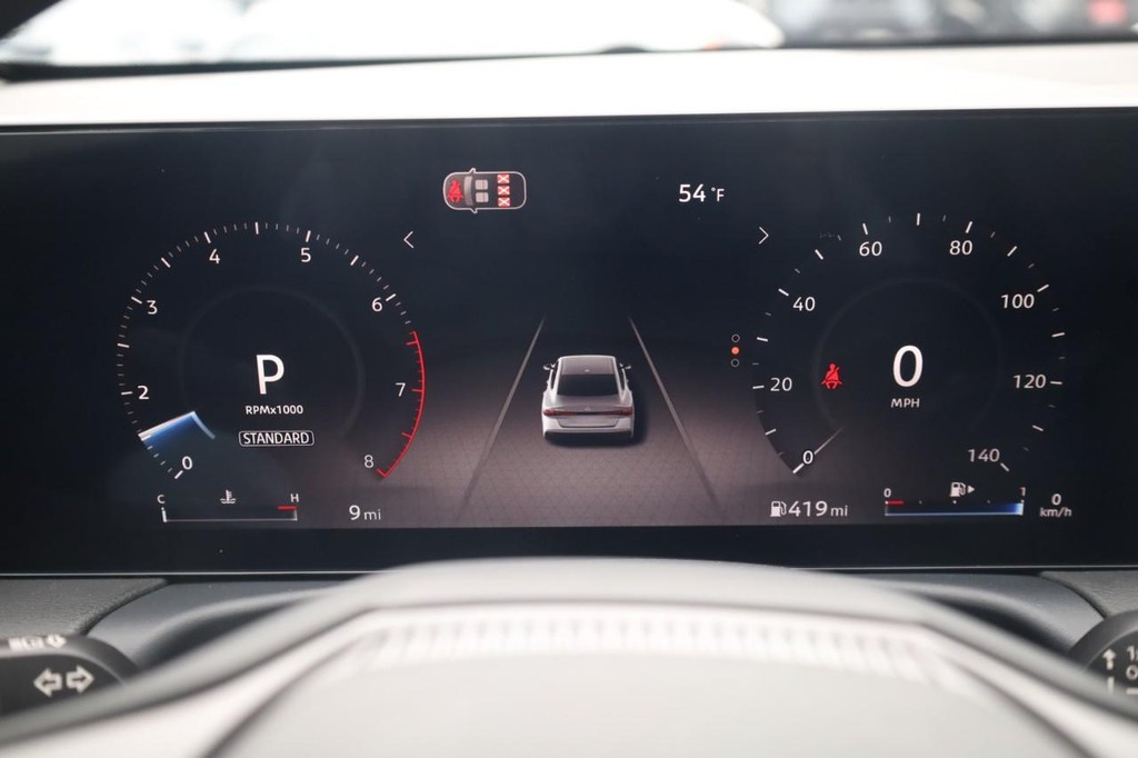 Nissan Sentra Vehicle Image 13