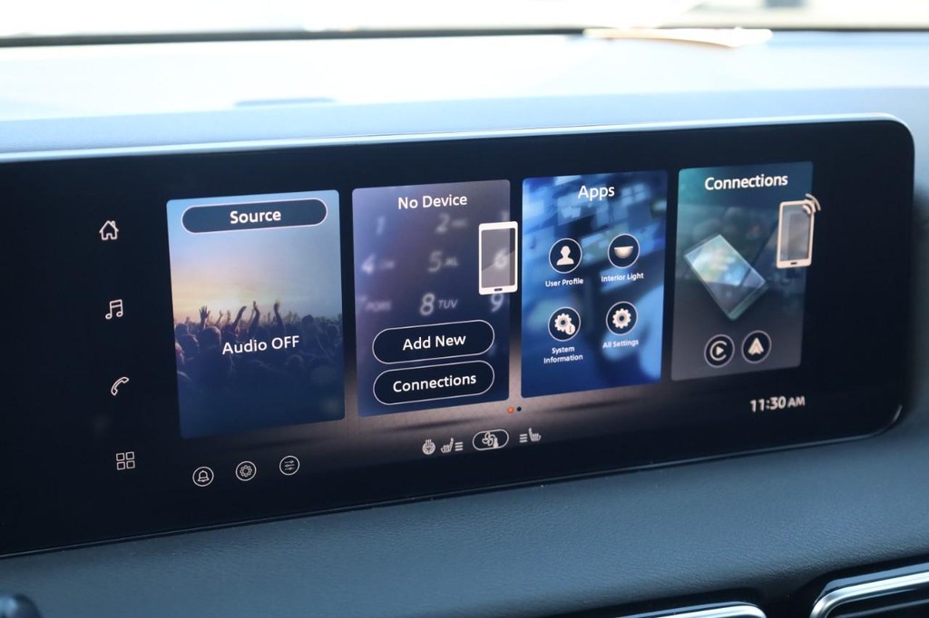 Nissan Sentra Vehicle Image 14