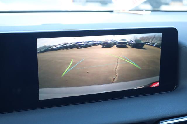 Nissan Sentra Vehicle Full-screen Gallery Image 14