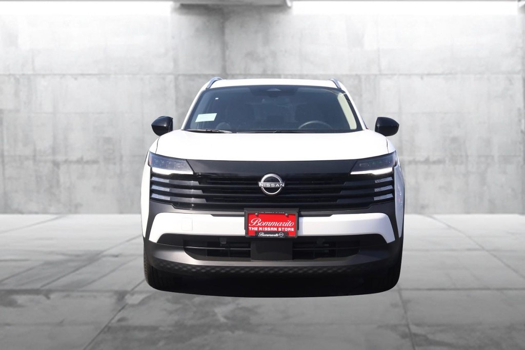 Nissan Kicks Vehicle Full-screen Gallery Image 4