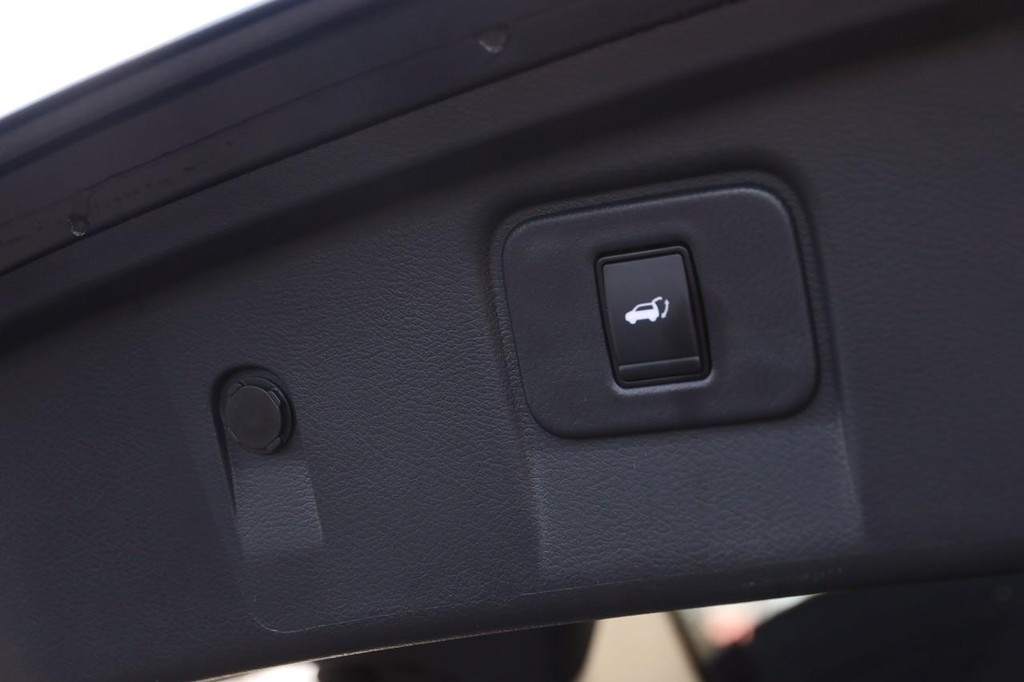 Nissan Murano Vehicle Image 08