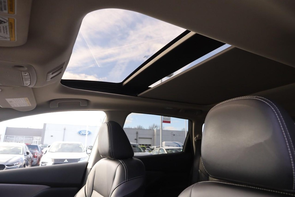 Nissan Murano Vehicle Image 09