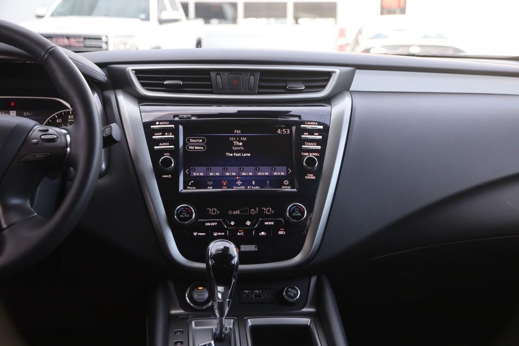 Nissan Murano Vehicle Image 25