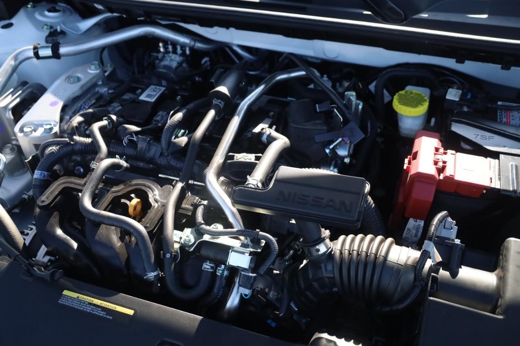 Nissan Sentra Vehicle Image 24