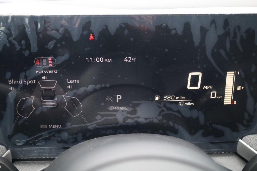 Nissan Kicks Vehicle Full-screen Gallery Image 13