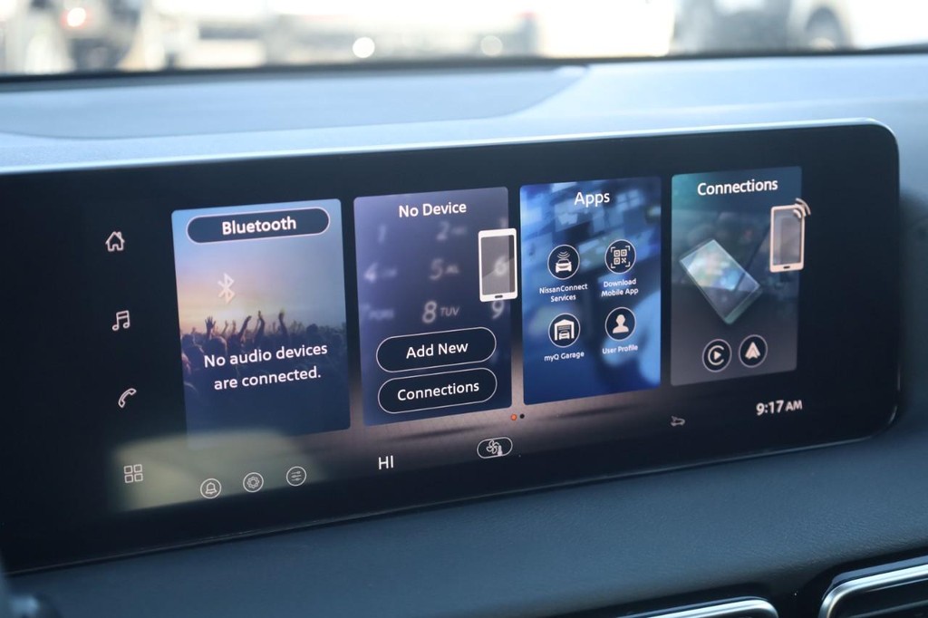 Nissan Sentra Vehicle Image 14