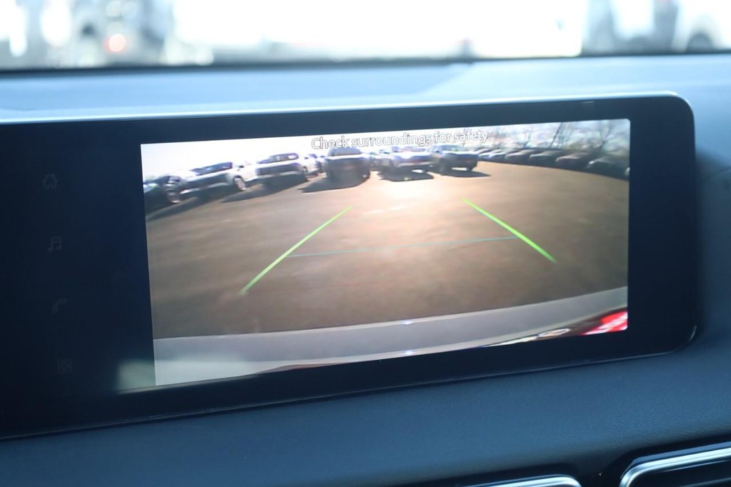 Nissan Sentra Vehicle Image 15