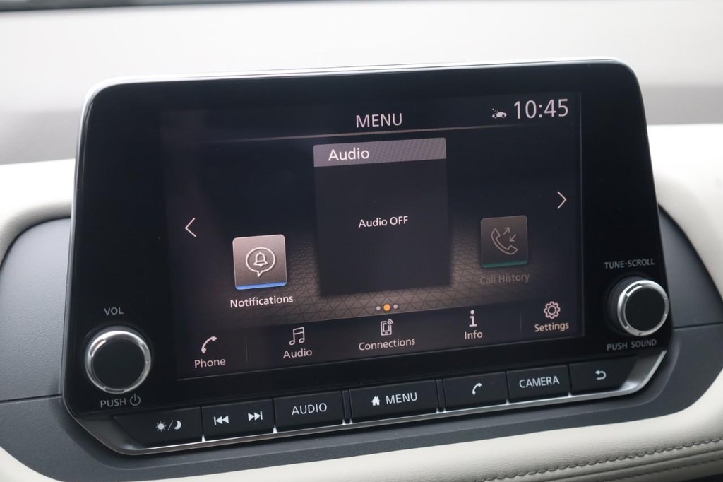 Nissan Rogue Vehicle Full-screen Gallery Image 14