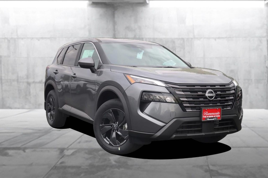 Nissan Rogue Vehicle Full-screen Gallery Image 2