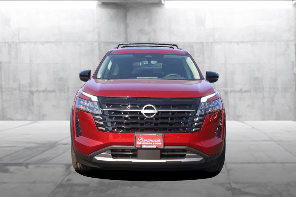 Nissan Pathfinder Vehicle Image 04
