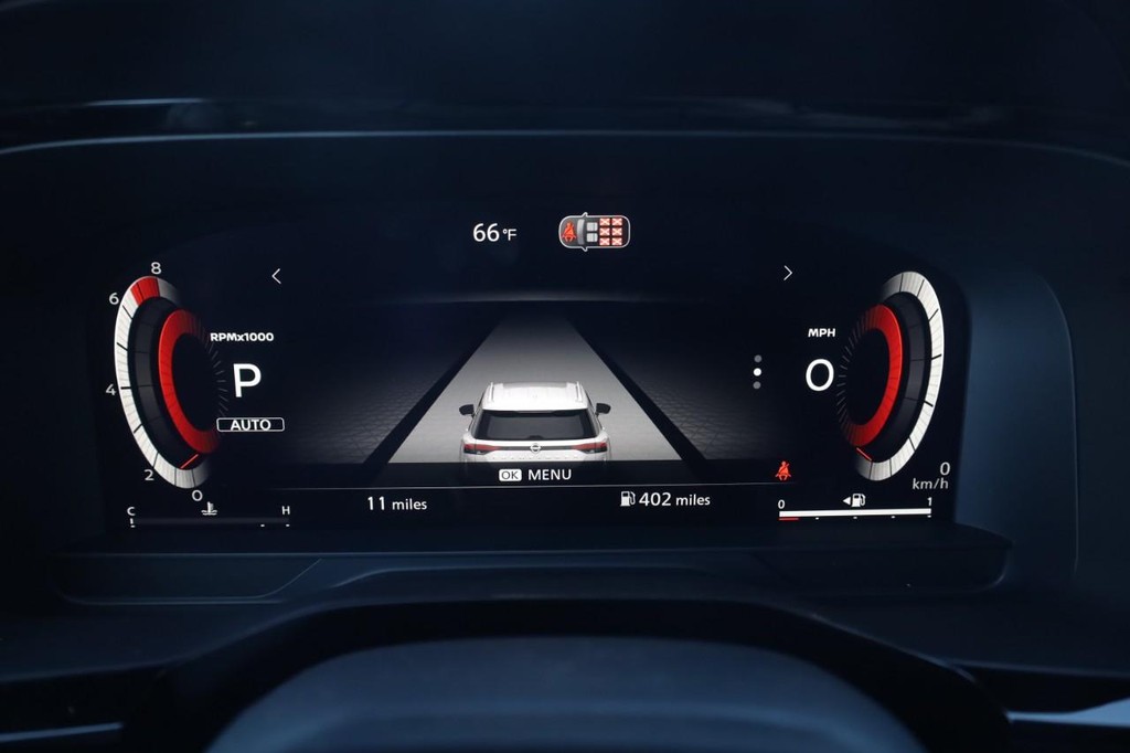 Nissan Pathfinder Vehicle Full-screen Gallery Image 13