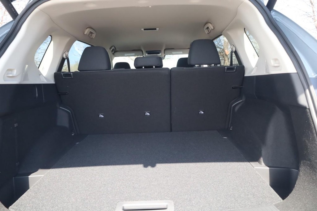 Nissan Rogue Vehicle Image 23