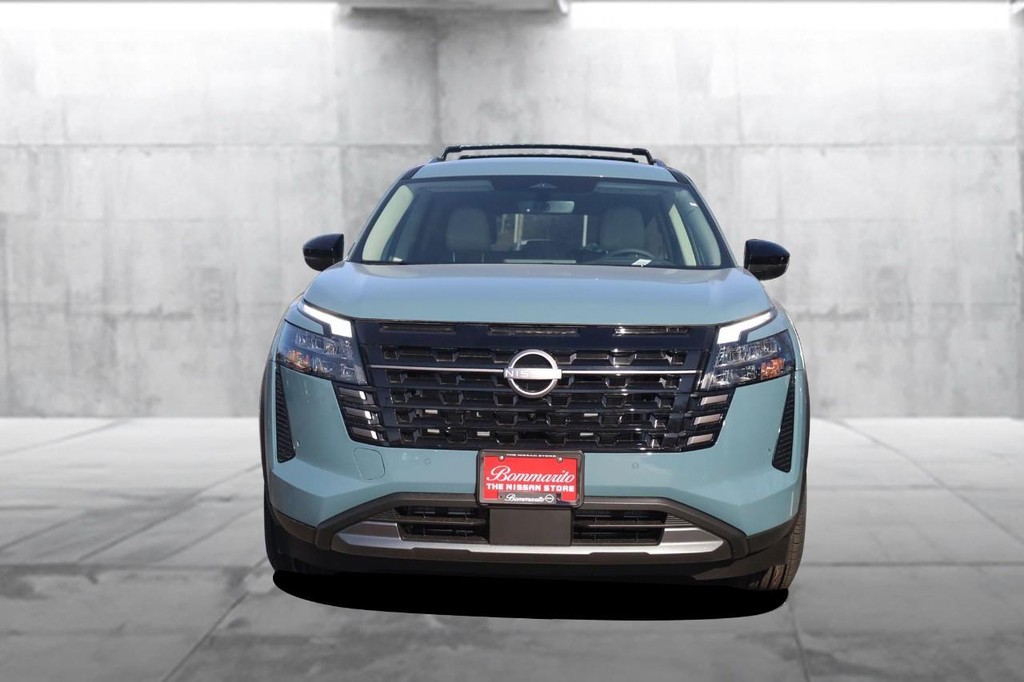 Nissan Pathfinder Vehicle Image 04