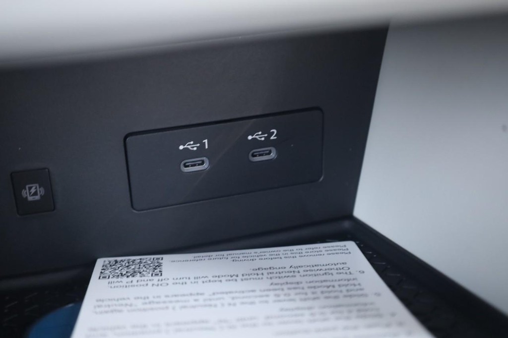Nissan Pathfinder Vehicle Image 17